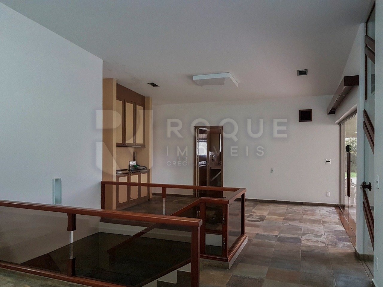 Casa Comercial para aluguel no bairro Vila Cristovam: Sala 3