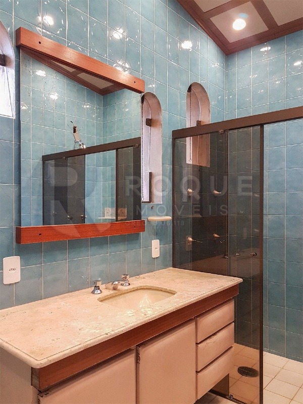 Casa Comercial para aluguel no bairro Vila Cristovam: WC suíte 2