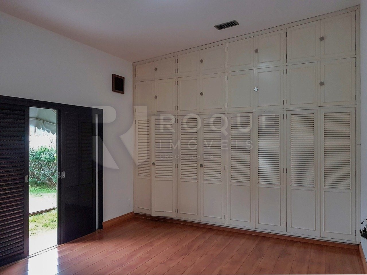 Casa Comercial para aluguel no bairro Vila Cristovam: Suíte 3