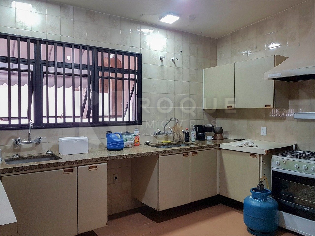 Casa Comercial para aluguel no bairro Vila Cristovam: Cozinha