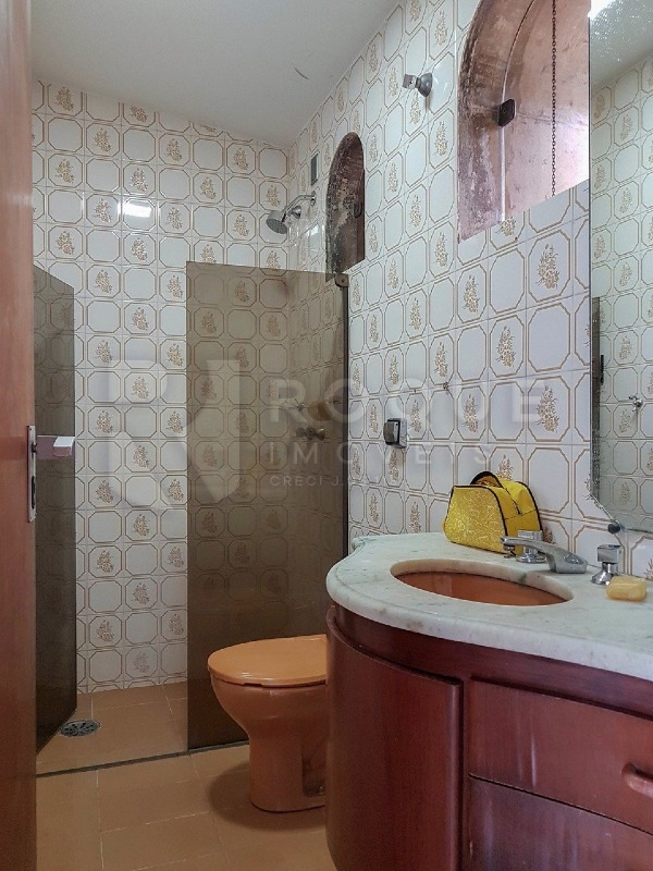 Casa Comercial para aluguel no bairro Vila Cristovam: WC externo