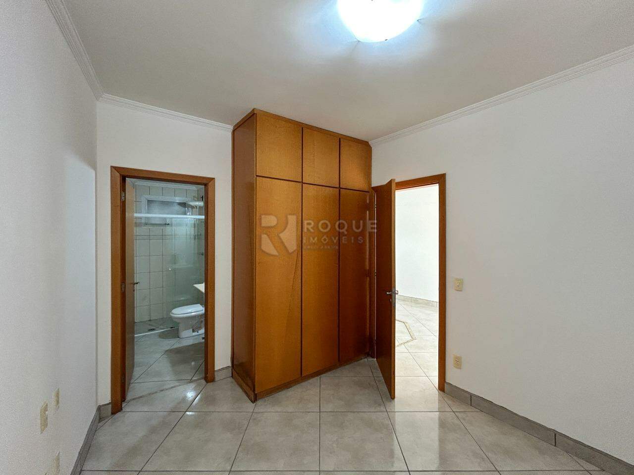 Apartamento para aluguel no bairro Centro: Dormitório 1 suíte 