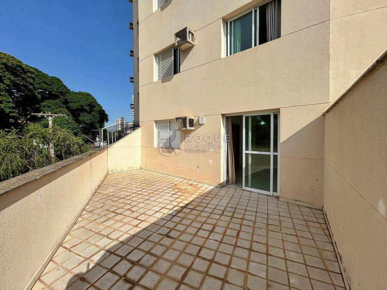 Apartamento para aluguel no bairro Centro: Sacada