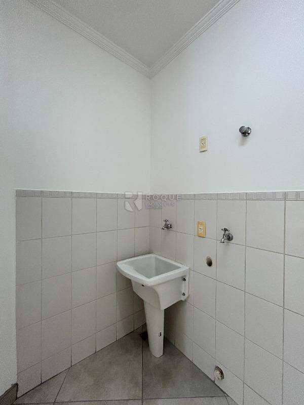Apartamento para aluguel no bairro Centro: Área de serviço 