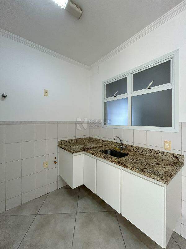 Apartamento para aluguel no bairro Centro: Cozinha 