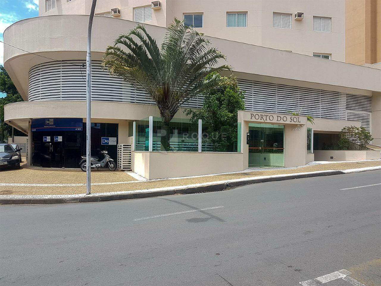 Apartamento para aluguel no bairro Centro: Condomínio 