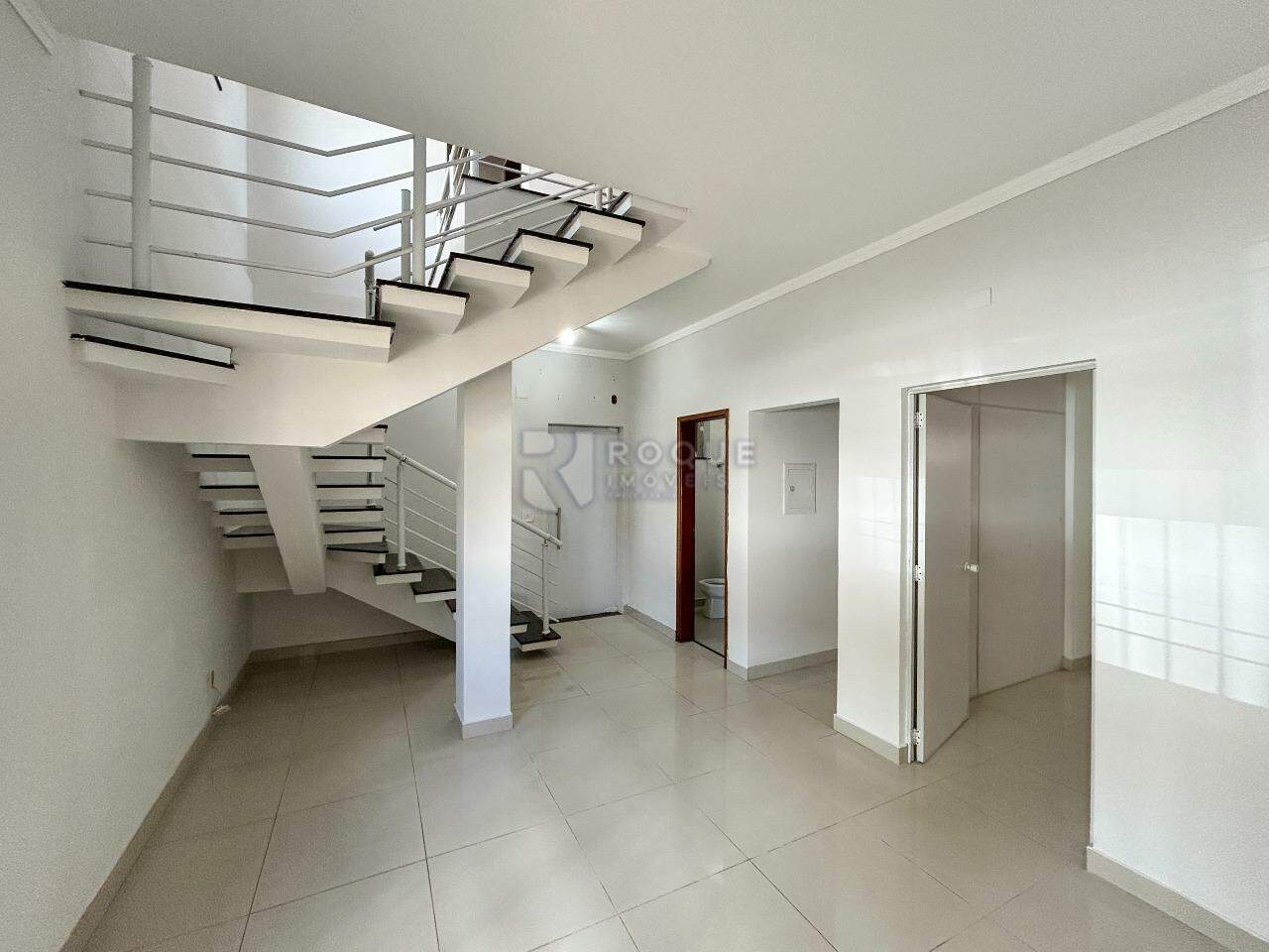 Casa Residencial para aluguel no bairro Vila São João: Sala