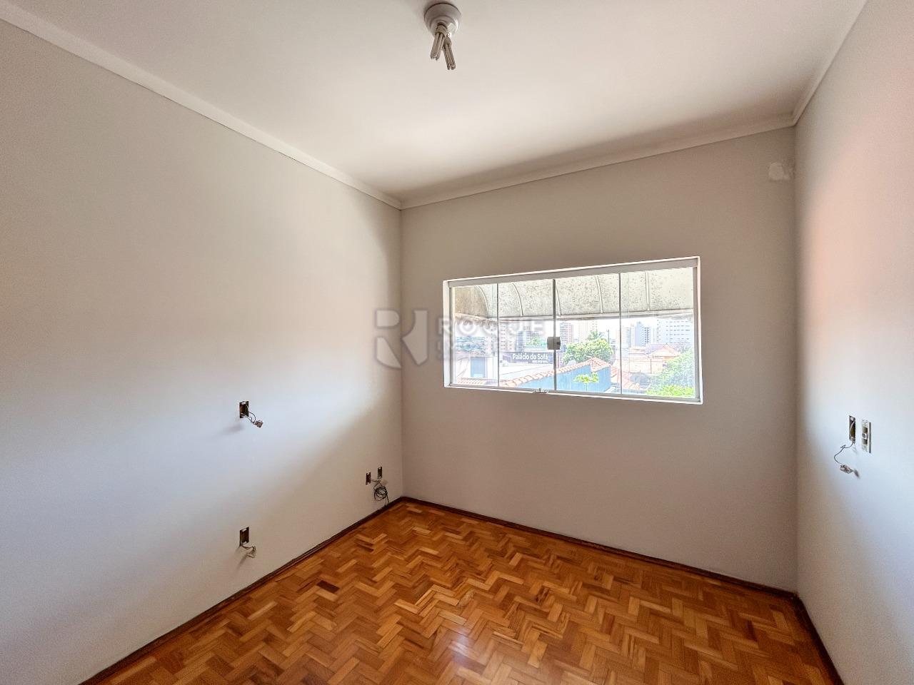 Casa Residencial para aluguel no bairro Vila São João: Dormitório 3 segundo andar
