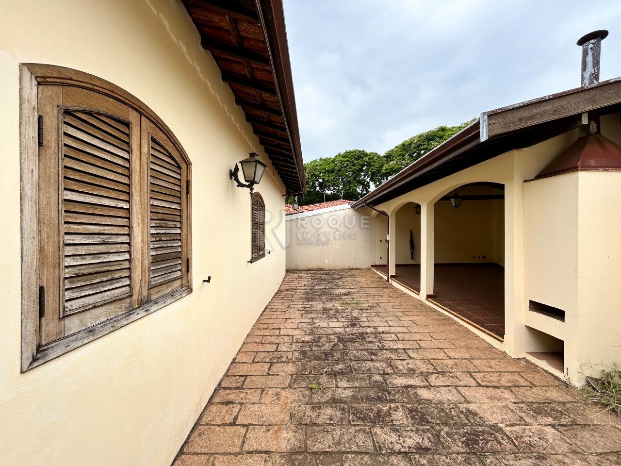 Casa Comercial para aluguel no bairro Centro: Área externa