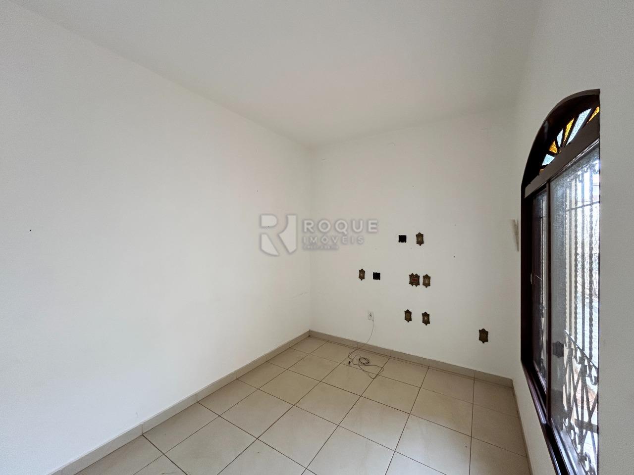 Casa Comercial para aluguel no bairro Centro: Sala 2