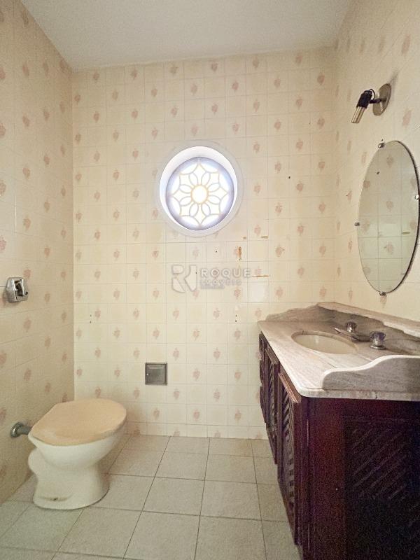 Casa Comercial para aluguel no bairro Centro: WC suíte 3