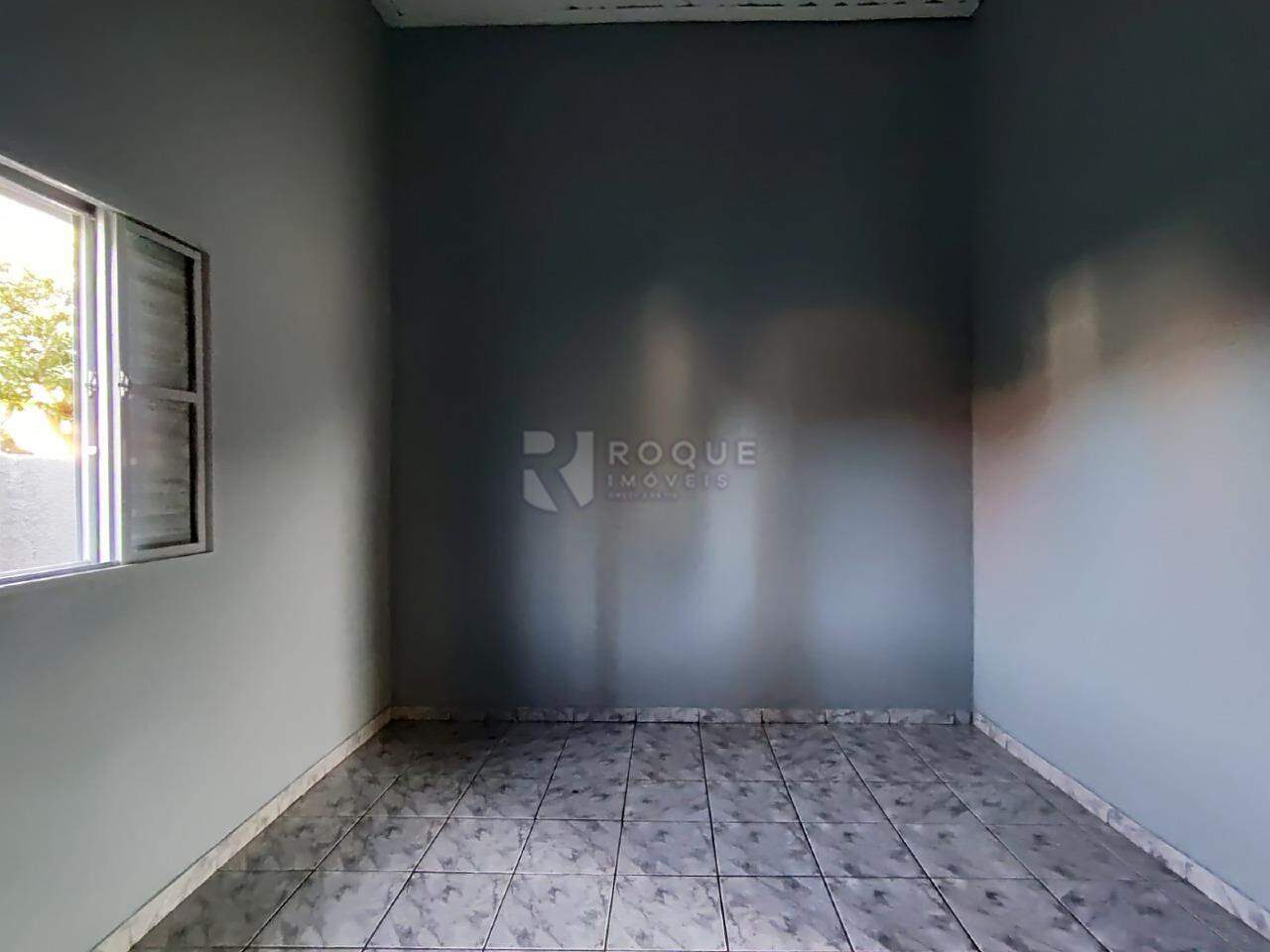 Casa Residencial para aluguel no bairro Jardim Cavinato: Dormitório