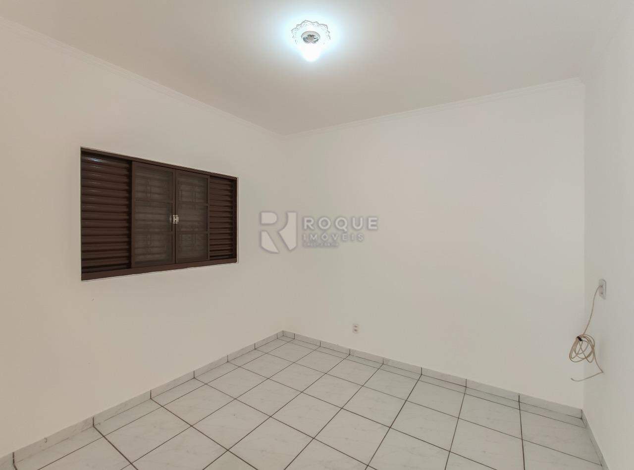 Casa Residencial para aluguel no bairro Vila Castelar: Dormitório fundo