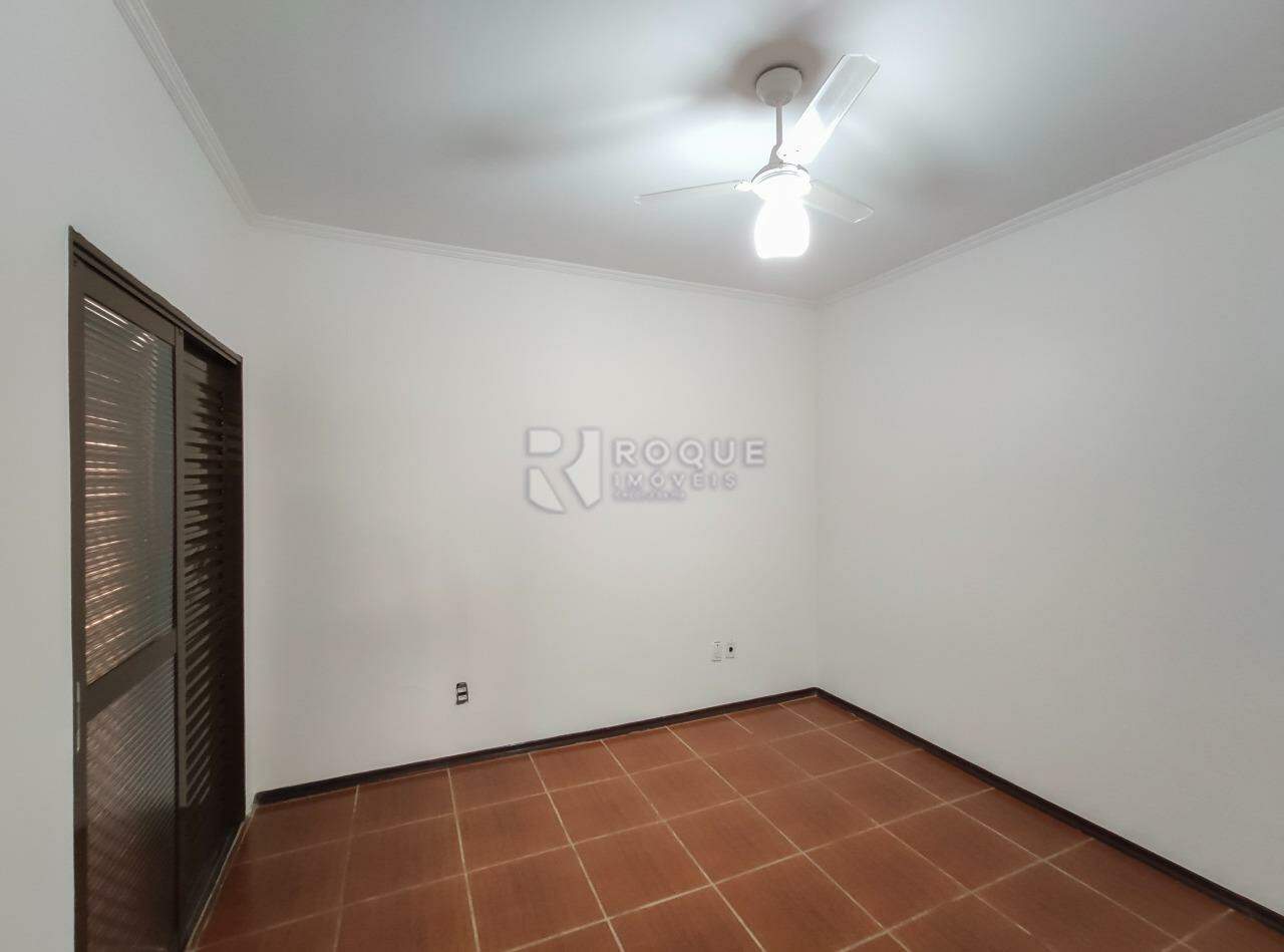 Casa Residencial para aluguel no bairro Vila Castelar: Dormitório 1 suíte