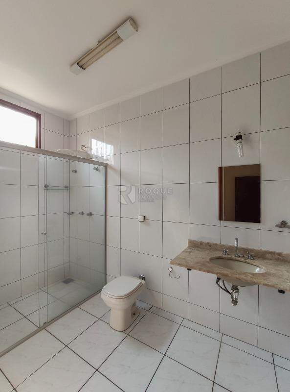 Casa Residencial para aluguel no bairro Vila Castelar: WC suíte