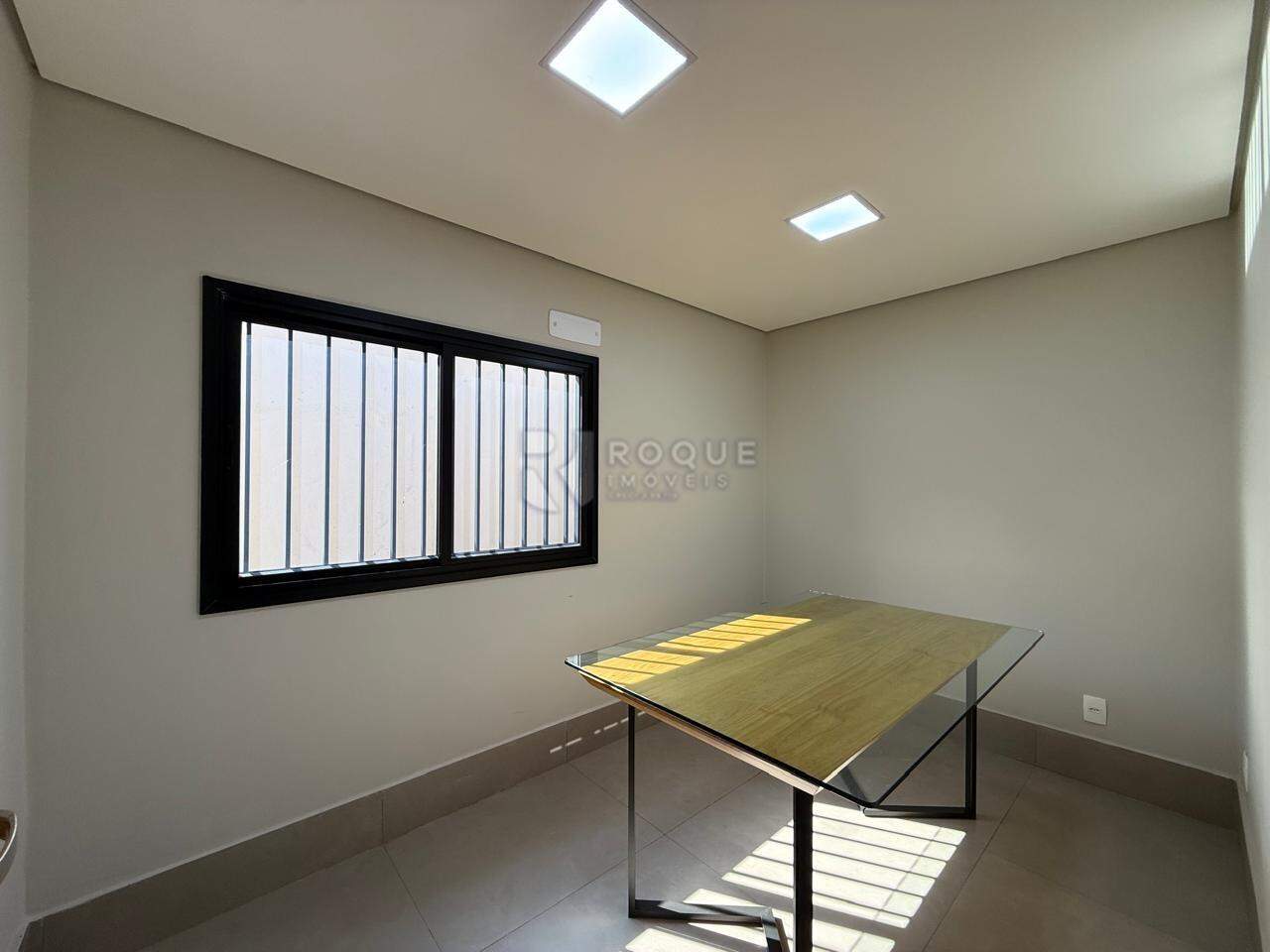 Casa Comercial para aluguel no bairro Vila São João: Sala 02