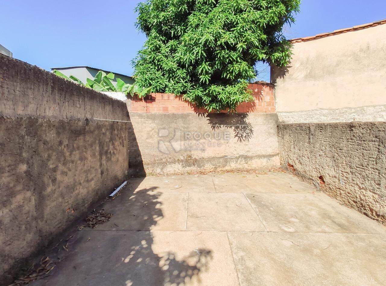 Casa Residencial para aluguel no bairro Vila Paulista: Fundo 