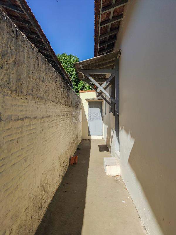 Casa Residencial para aluguel no bairro Vila Paulista: Corredor de acesso 