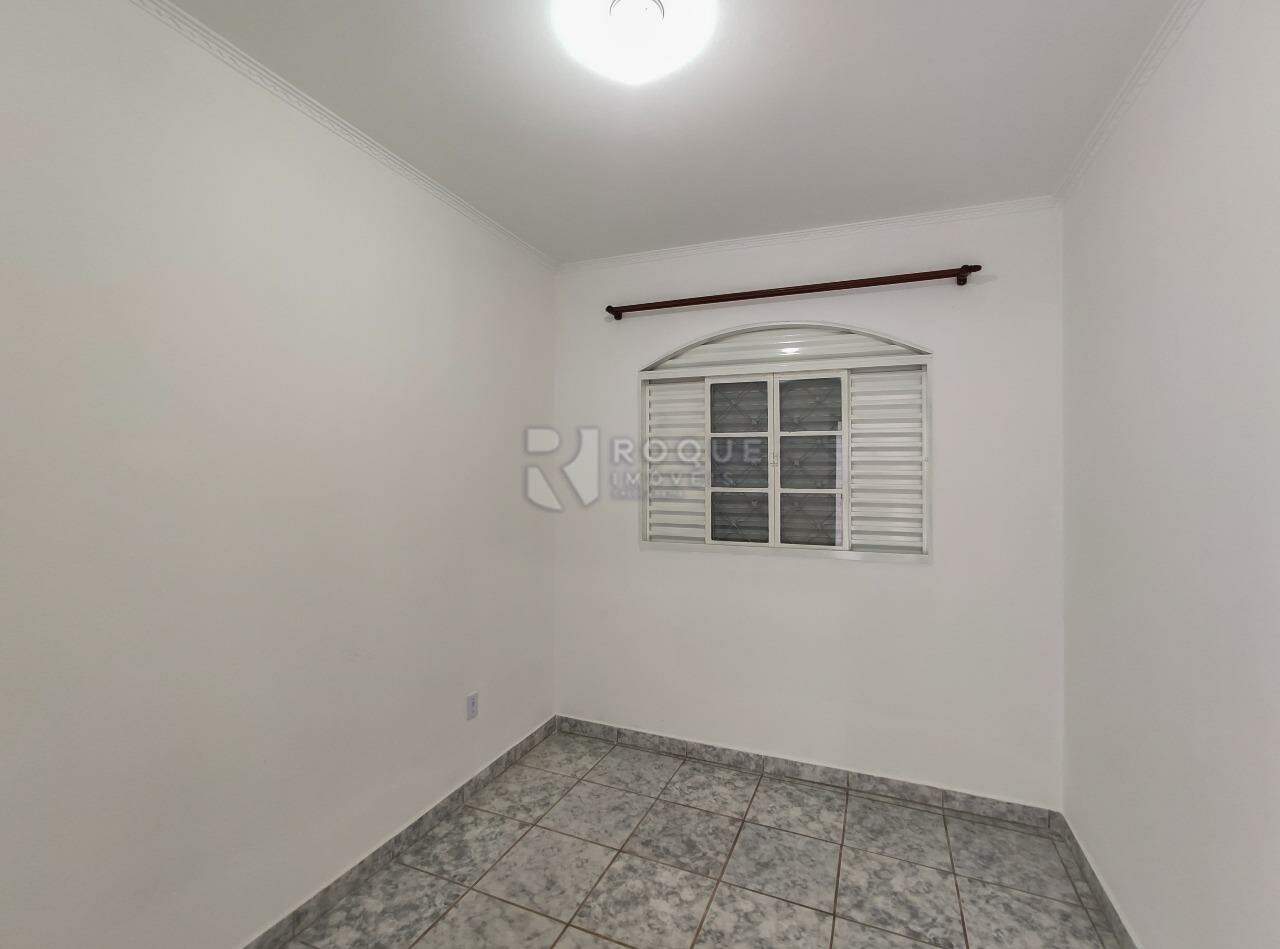 Casa Residencial para aluguel no bairro Jardim da Graminha: Dormitório 2
