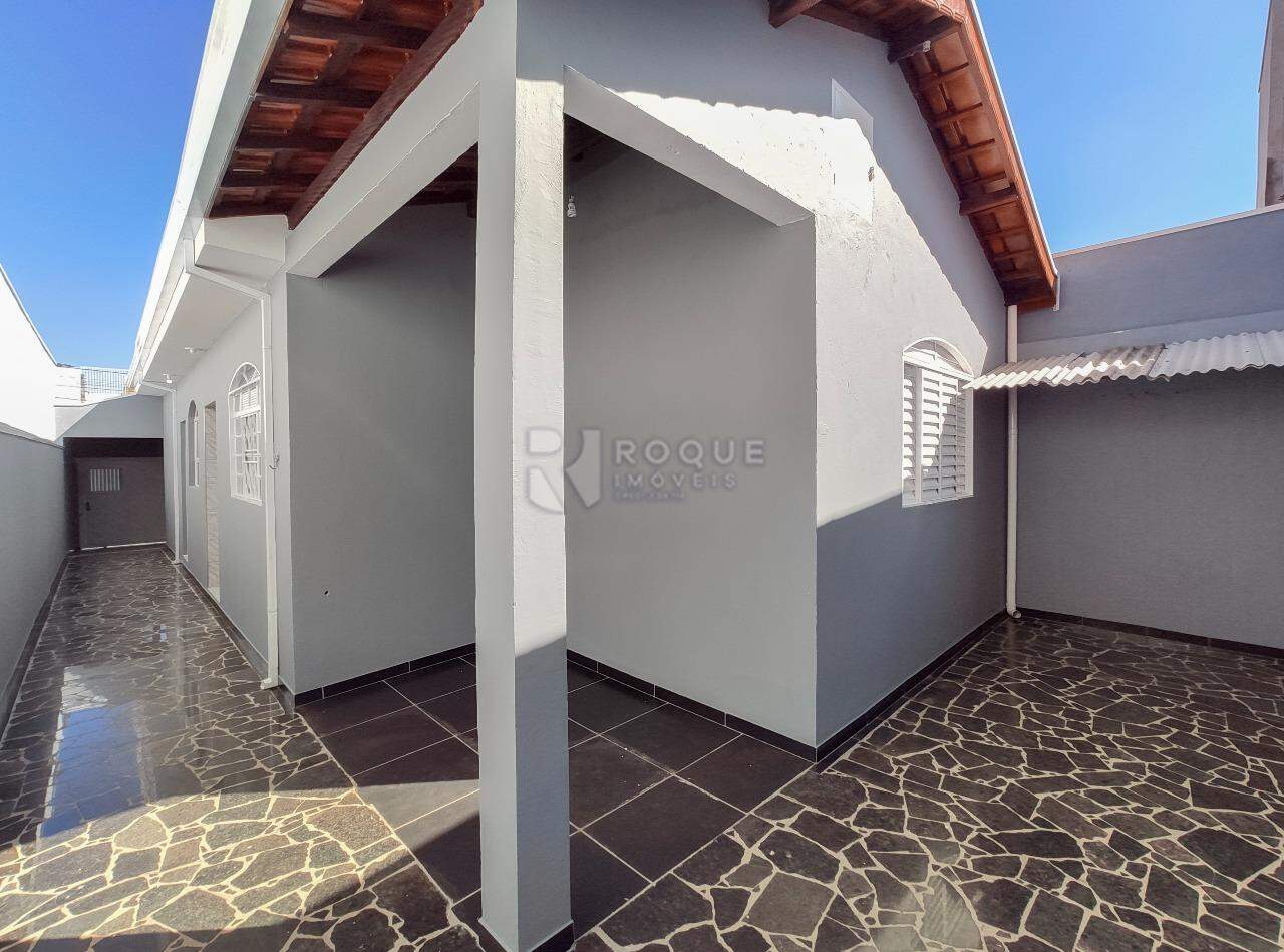 Casa Residencial para aluguel no bairro Jardim da Graminha: Fundo 