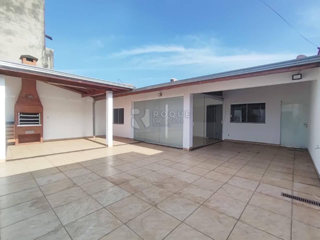 Casa Residencial para aluguel no bairro Jardim Santo André: Quintal