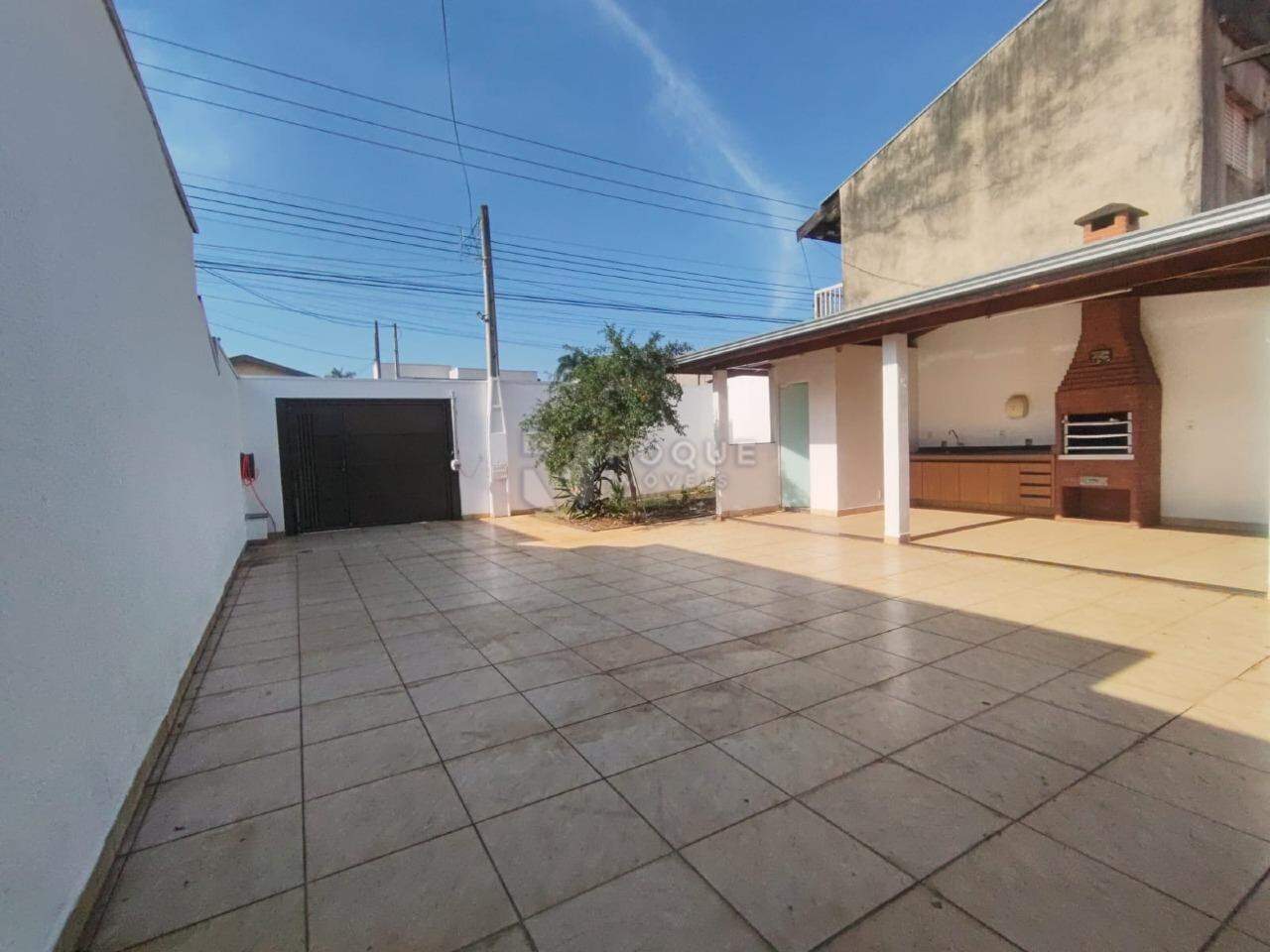Casa Residencial para aluguel no bairro Jardim Santo André: Quintal