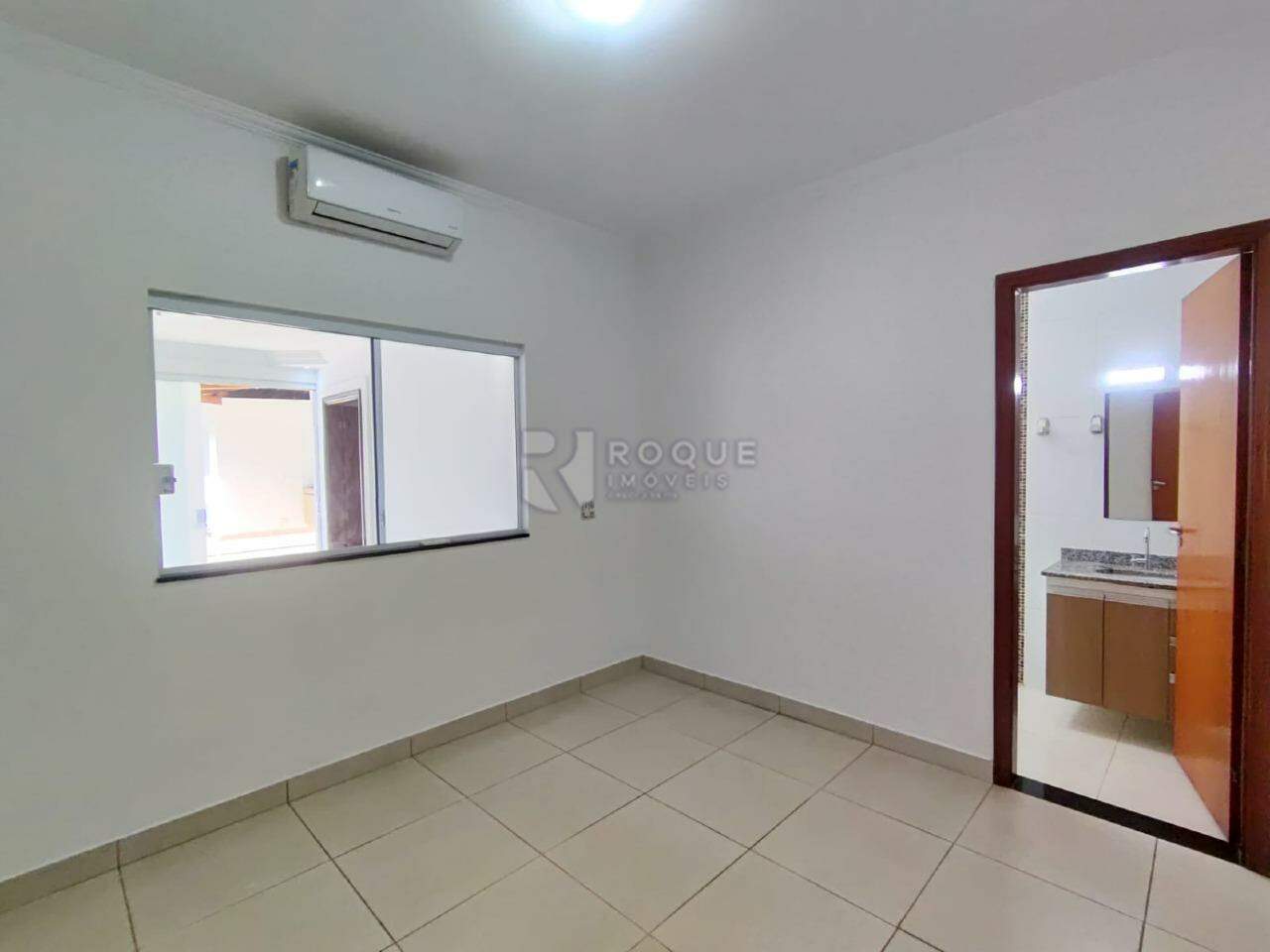 Casa Residencial para aluguel no bairro Jardim Santo André: Dormitório 3 suíte