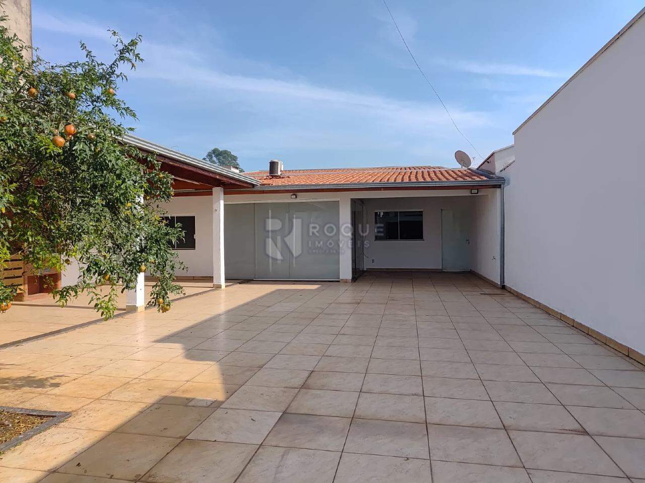Casa Residencial para aluguel no bairro Jardim Santo André: Quintal
