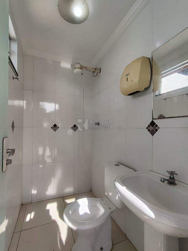 Casa Residencial para aluguel no bairro Jardim Santo André: WC externo