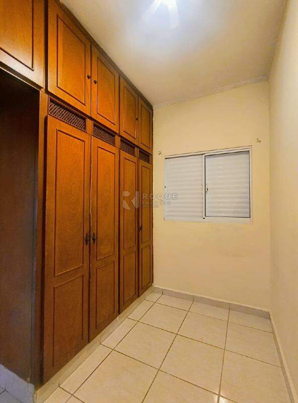 Casa Residencial para aluguel no bairro Vila Claudia: Dormitório 02