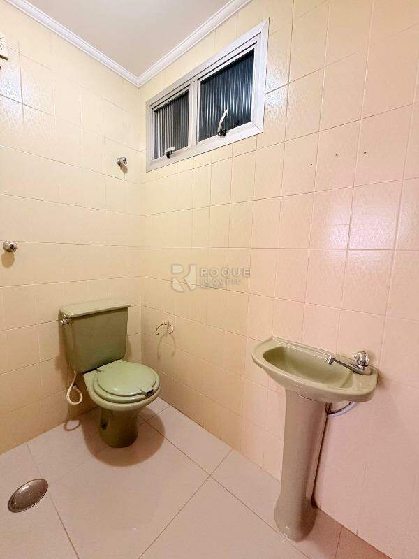 Apartamento para aluguel no bairro Centro: Wc serviço