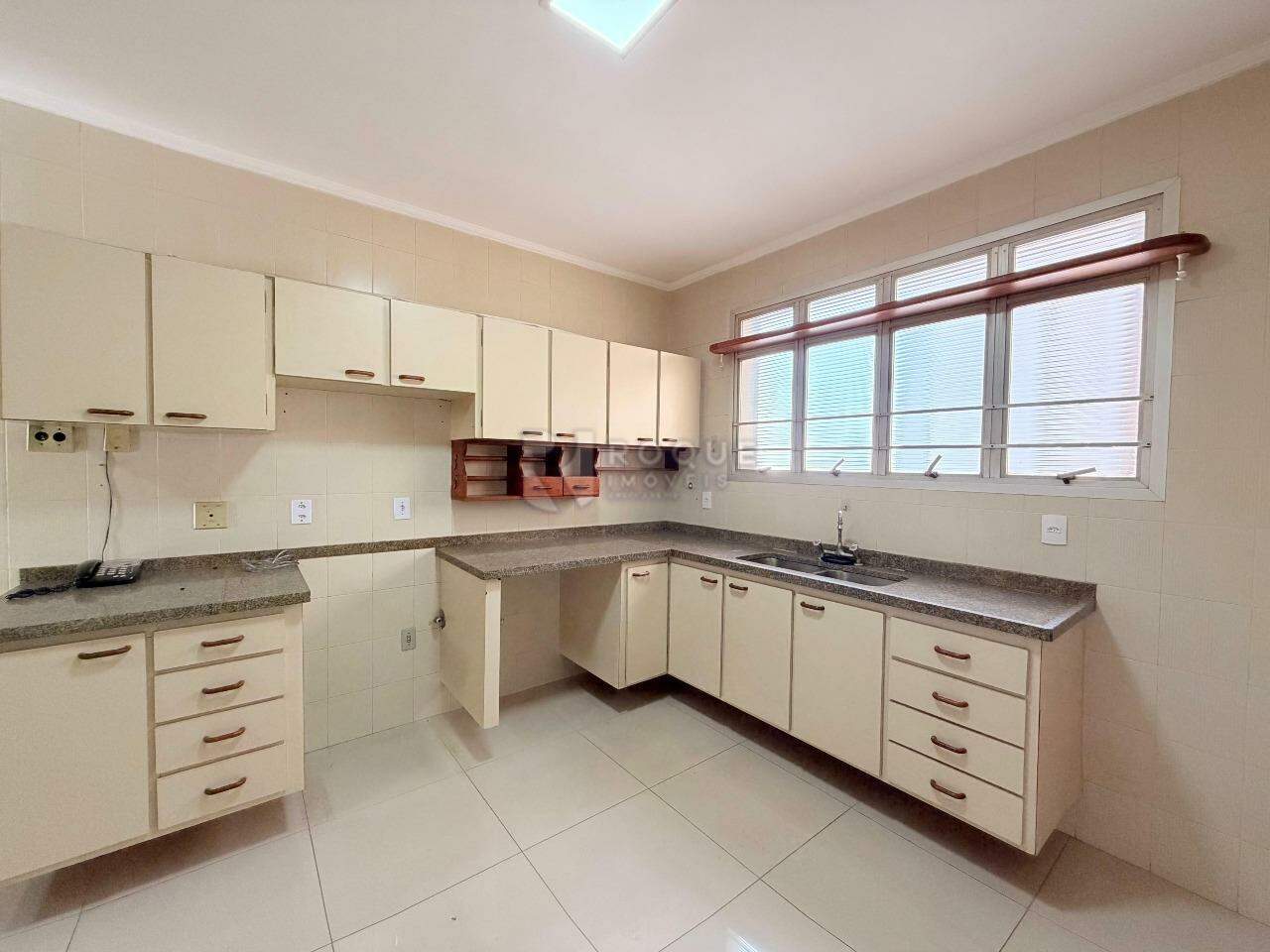 Apartamento para aluguel no bairro Centro: Cozinha
