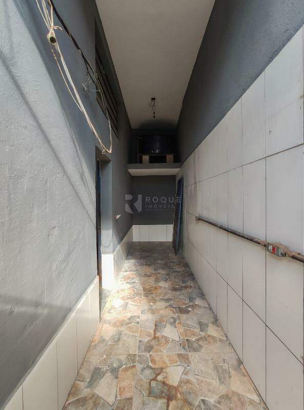 Barracão/Galpão para aluguel no bairro Jardim Residencial Santa Amália: Corredor 