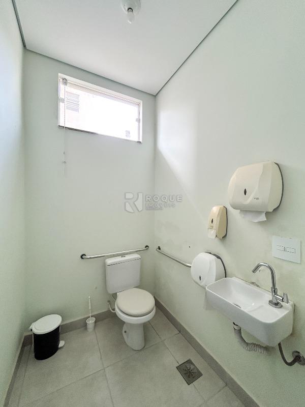 Casa Comercial para aluguel no bairro Centro: WC social 1