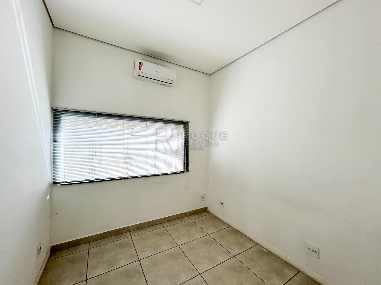 Casa Comercial para aluguel no bairro Centro: Sala 2