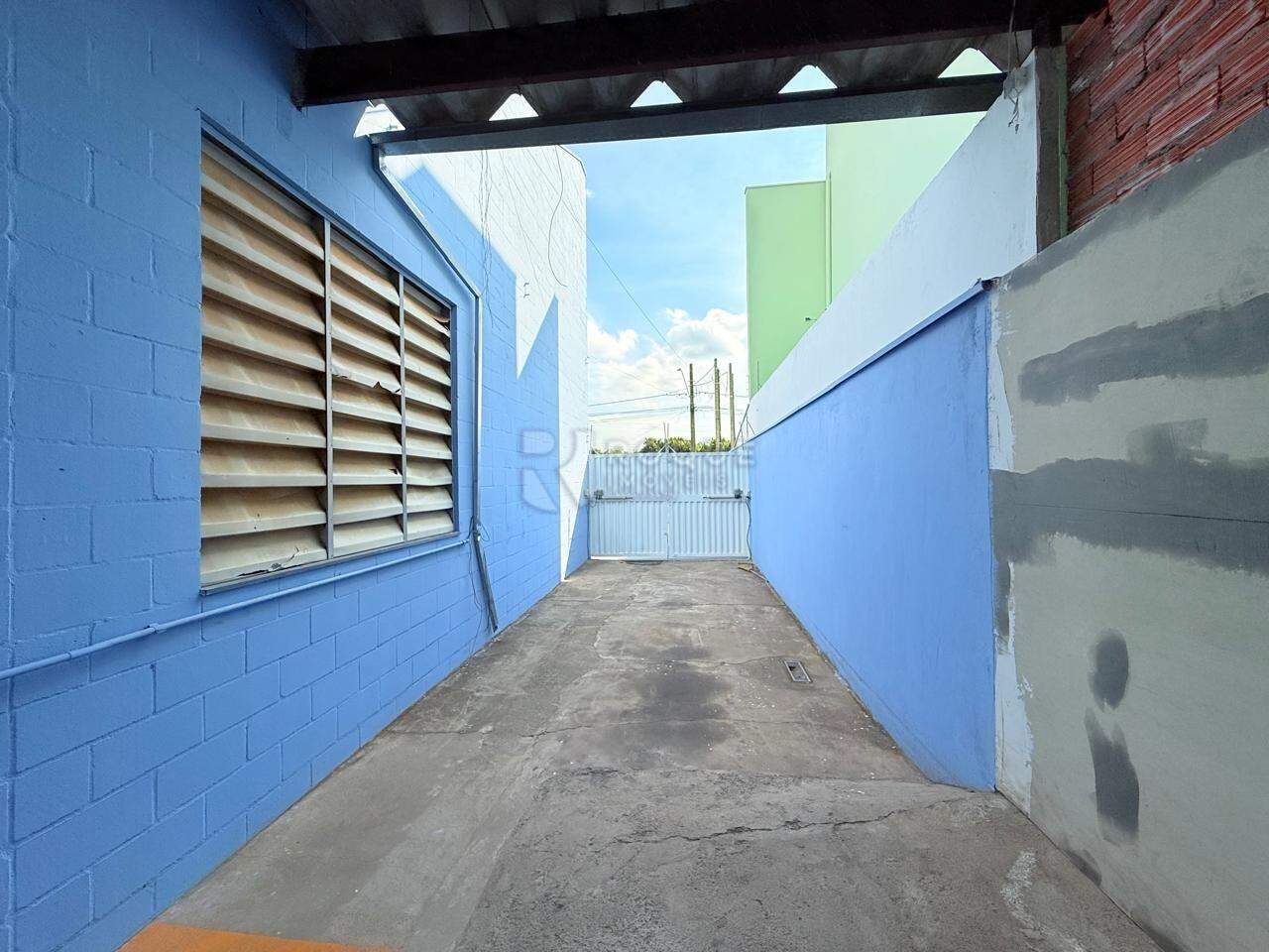 Barracão/Galpão para aluguel no bairro Jardim Porto Real II: Quintal