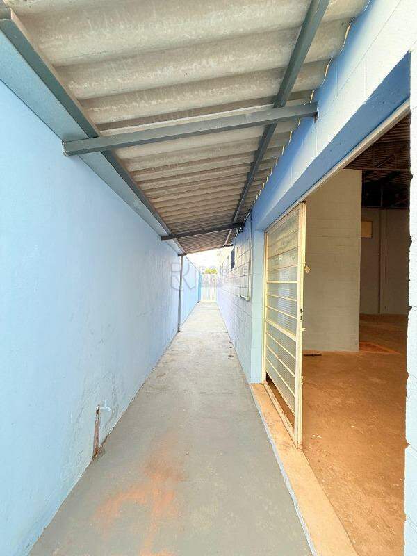 Barracão/Galpão para aluguel no bairro Jardim Porto Real II: Corredor