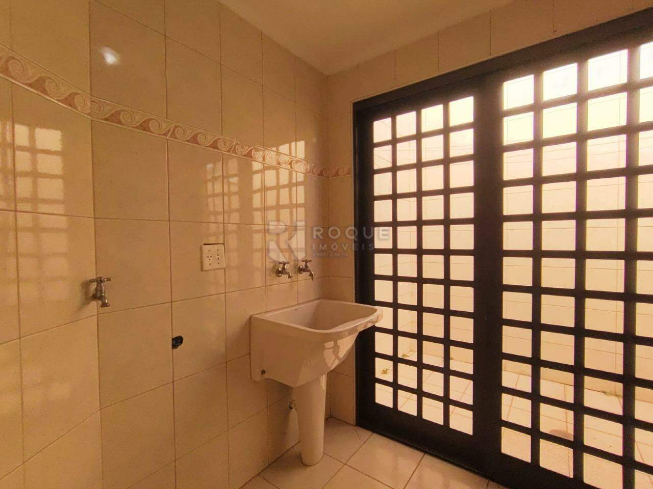 Casa Comercial para aluguel no bairro Centro: Lavanderia 1