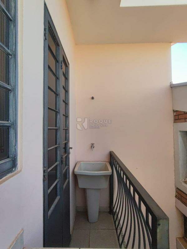 Casa Comercial para aluguel no bairro Centro: Lavanderia 2