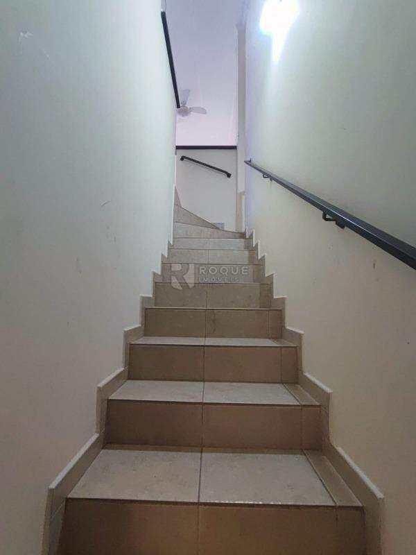 Casa Comercial para aluguel no bairro Centro: Piso superior