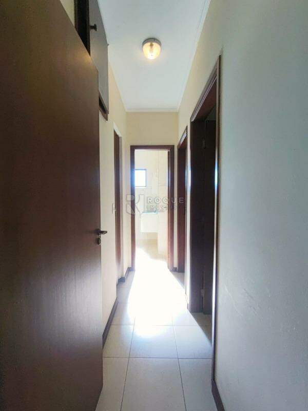 Casa Comercial para aluguel no bairro Centro: Hall