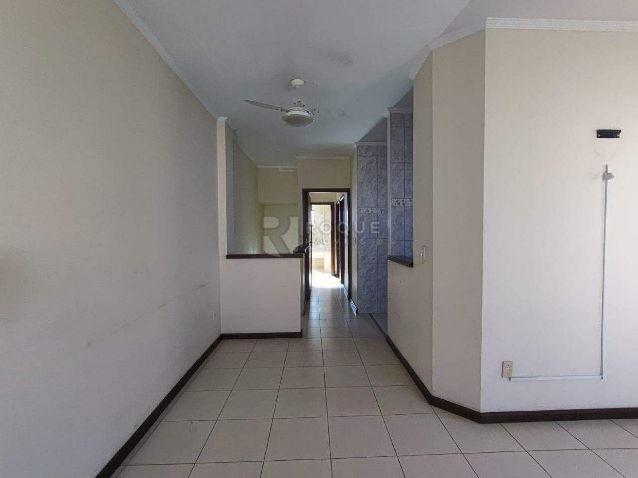 Casa Comercial para aluguel no bairro Centro: Sala