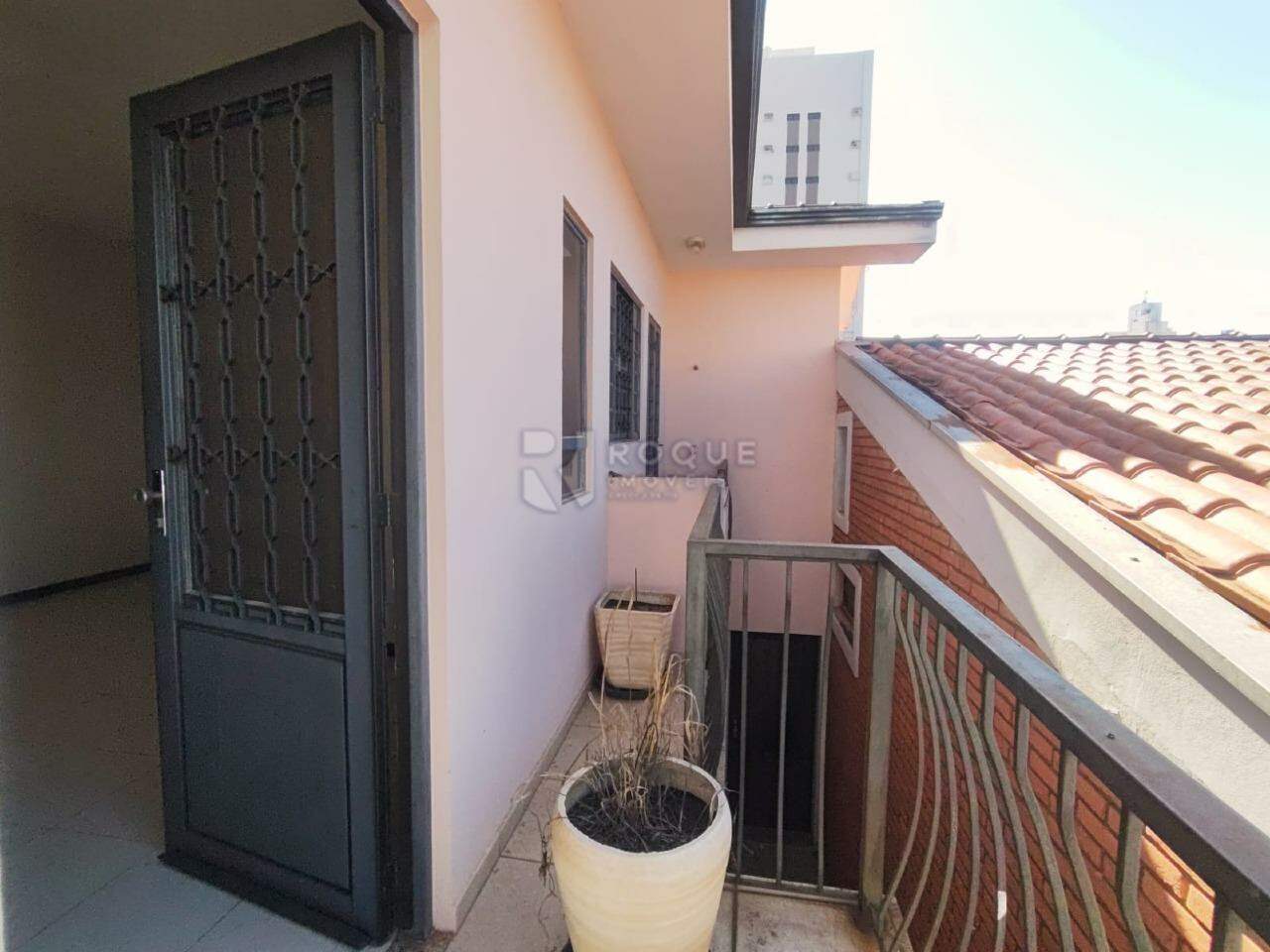 Casa Comercial para aluguel no bairro Centro: Varanda