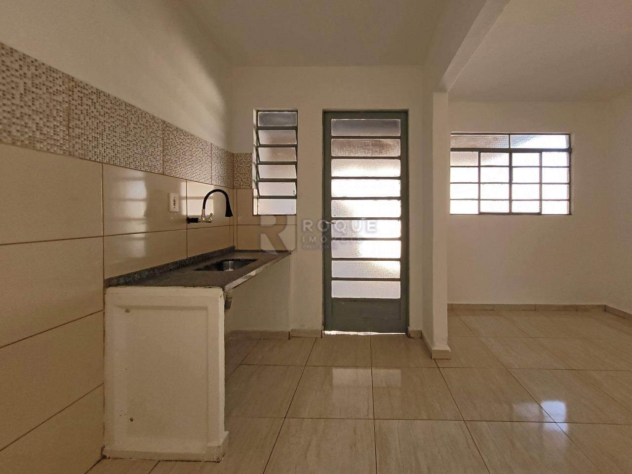Casa Residencial para aluguel no bairro Parque Nossa Senhora das Dores: Cozinha