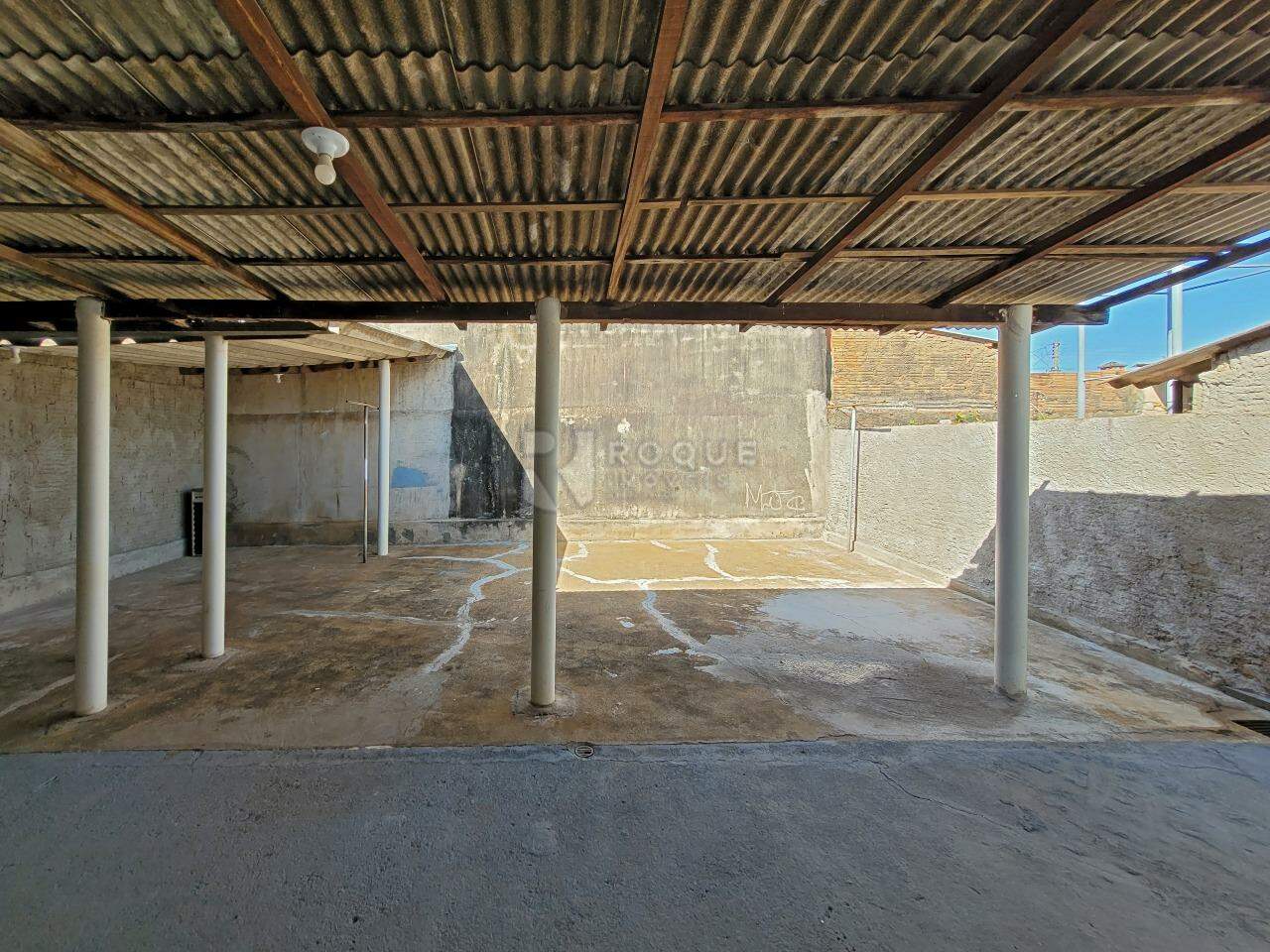Casa Residencial para aluguel no bairro Parque Nossa Senhora das Dores: Quintal