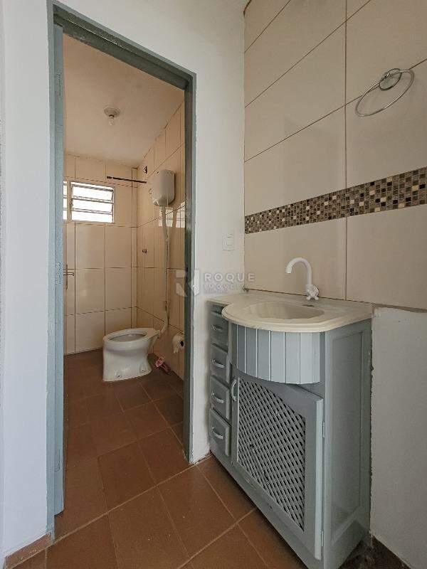 Casa Residencial para aluguel no bairro Parque Nossa Senhora das Dores: Lavabo