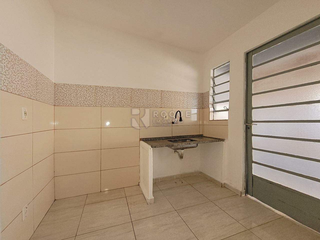 Casa Residencial para aluguel no bairro Parque Nossa Senhora das Dores: Cozinha