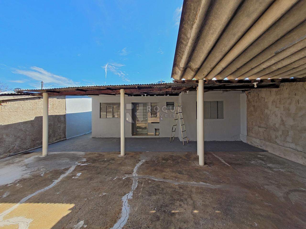 Casa Residencial para aluguel no bairro Parque Nossa Senhora das Dores: Quintal