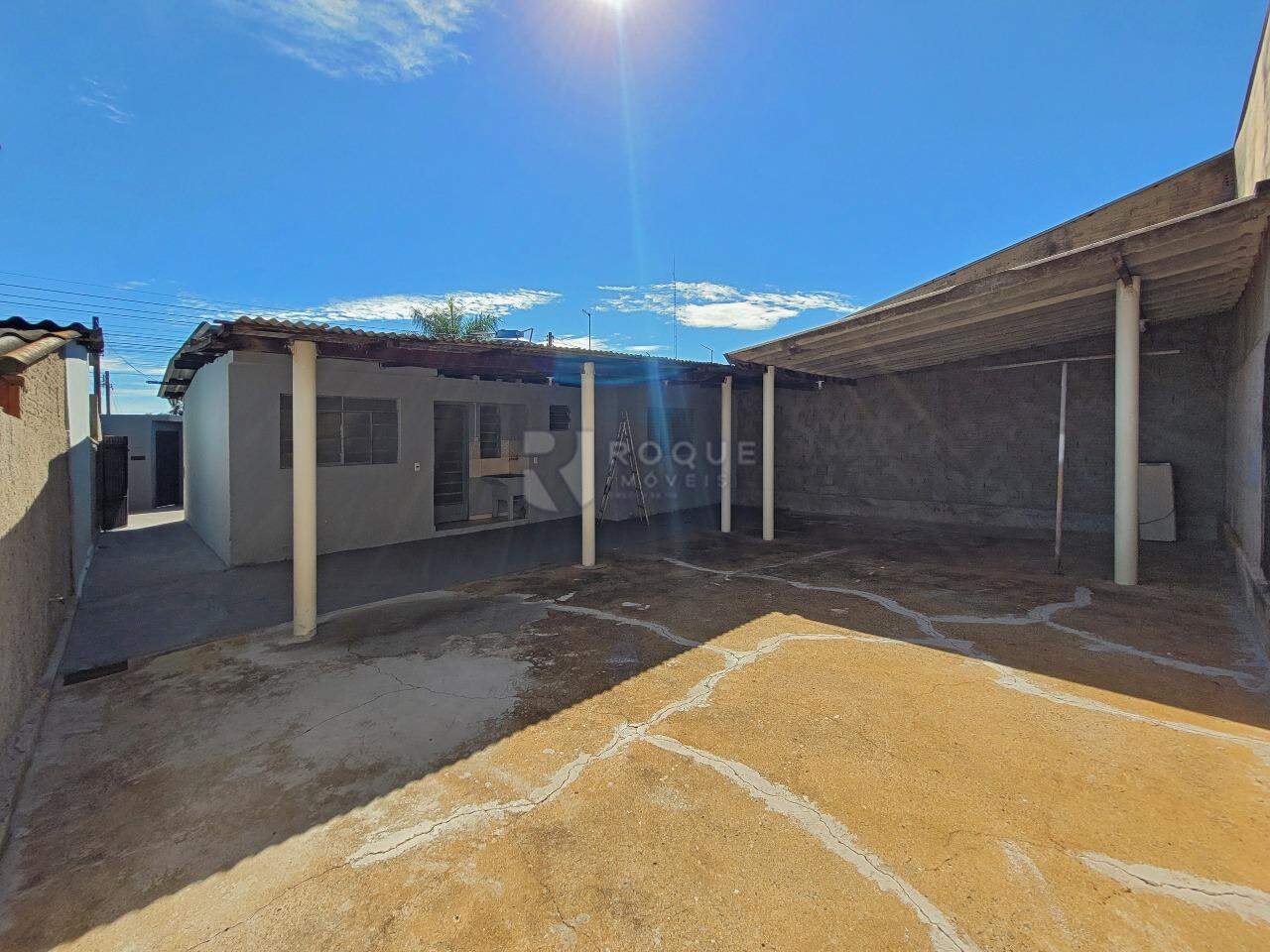Casa Residencial para aluguel no bairro Parque Nossa Senhora das Dores: Quintal