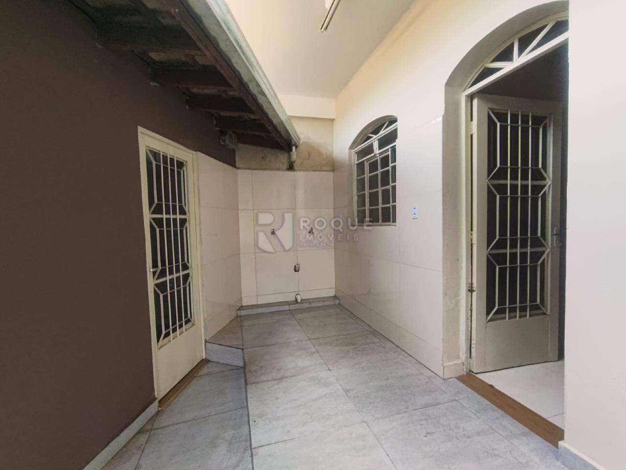 Casa Residencial para aluguel no bairro Jardim Nova Europa: Lavanderia